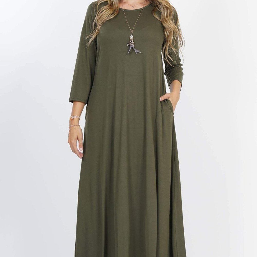 Must Have! Plus 3/4 Sleeve pocket maxi dress